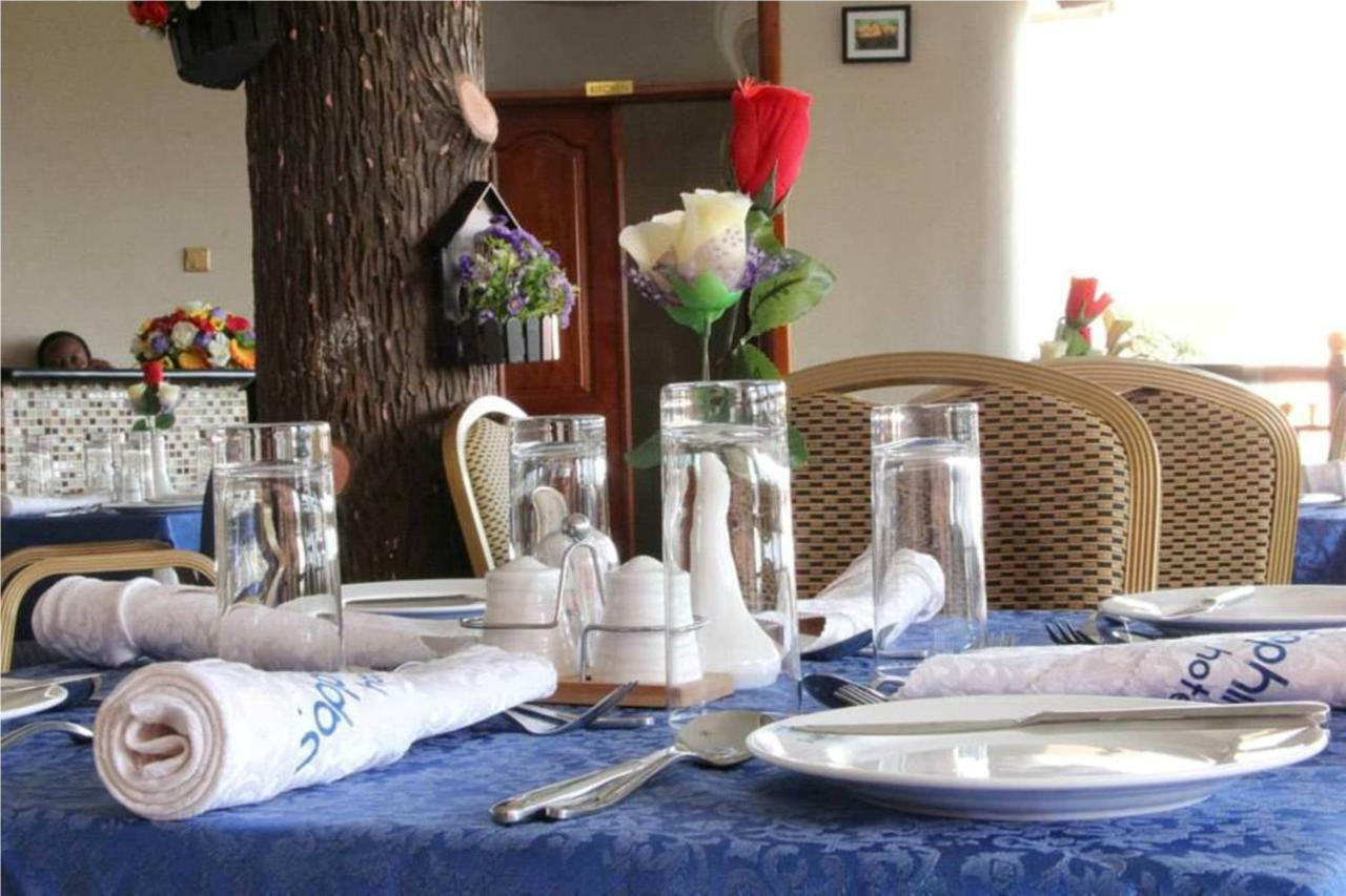 Sapphire Hotel Entebbe Kigo Kajansi Exteriér fotografie